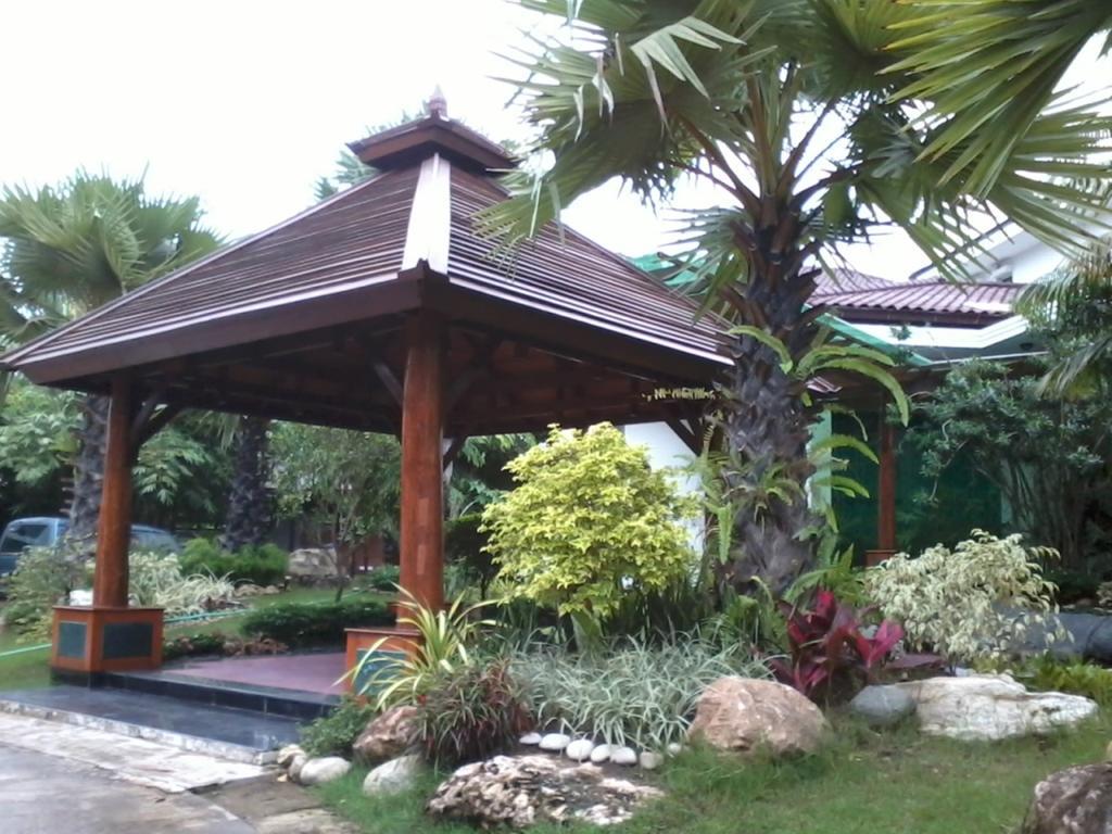 Palm Spring Resort Yangon Exteriör bild