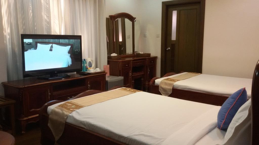 Palm Spring Resort Yangon Rum bild