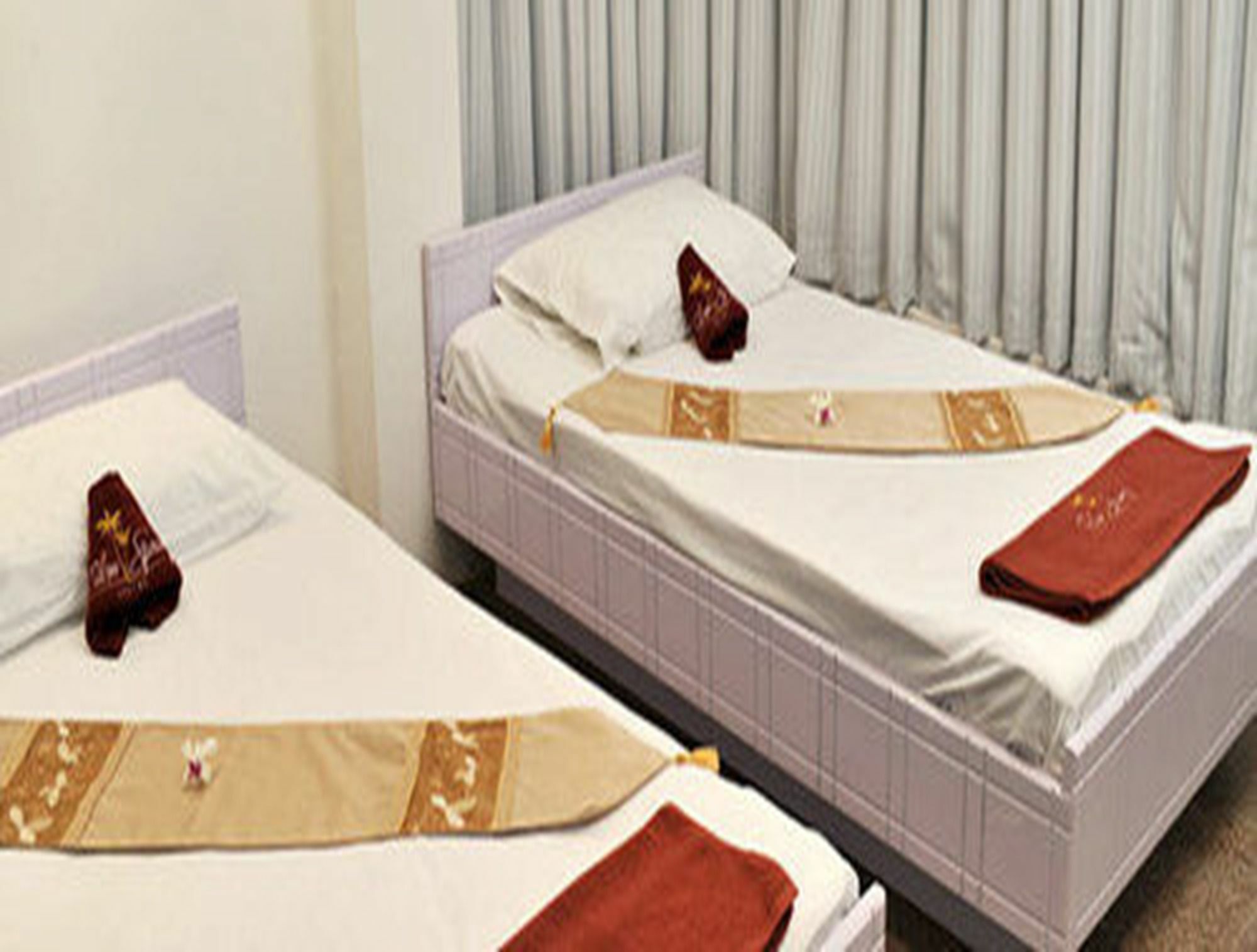 Palm Spring Resort Yangon Exteriör bild