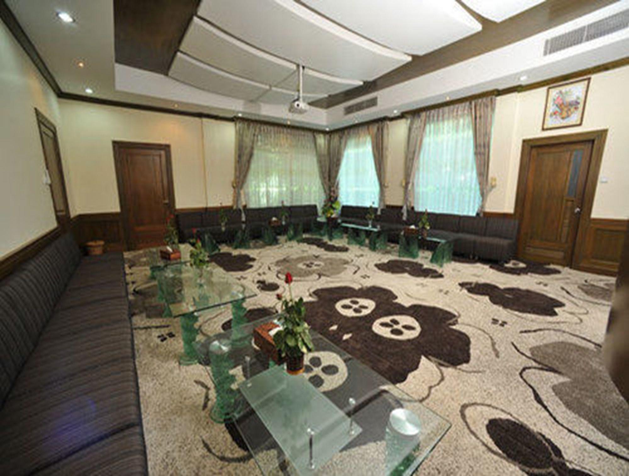 Palm Spring Resort Yangon Exteriör bild