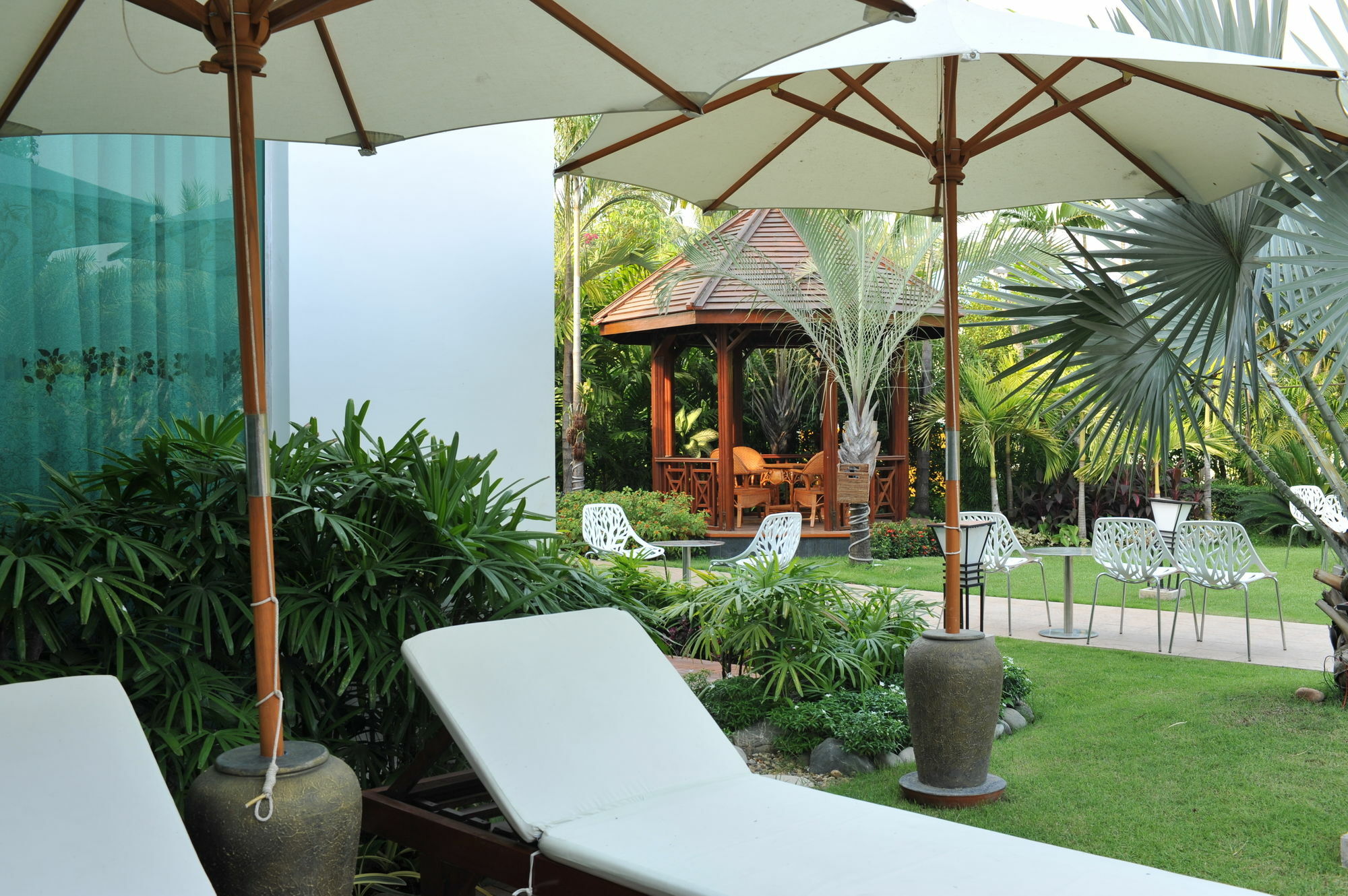 Palm Spring Resort Yangon Exteriör bild