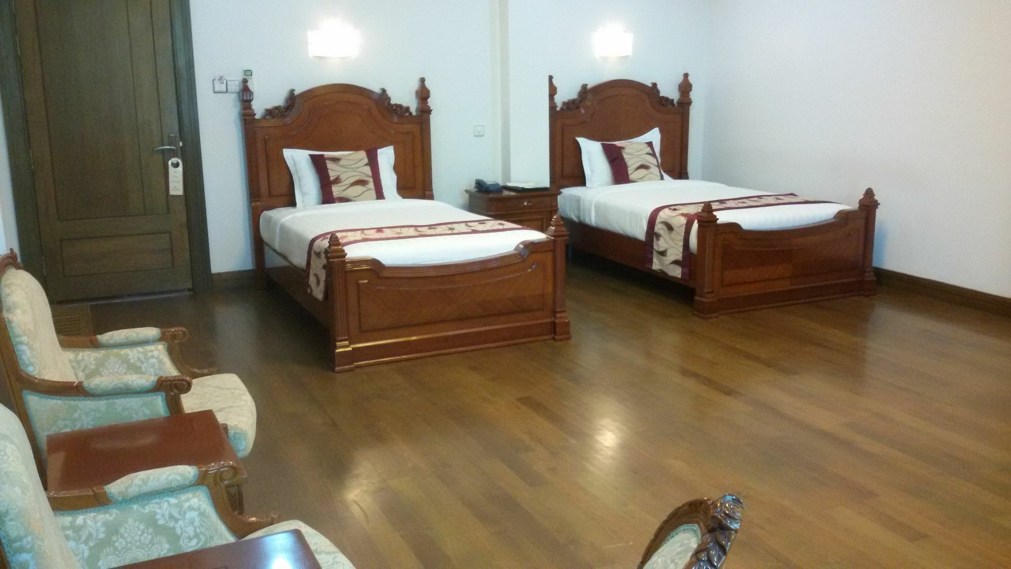 Palm Spring Resort Yangon Exteriör bild